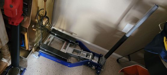 Motorcycle jack NEW