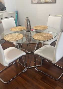 Round Glass Dining Table with 4 White Chairs
