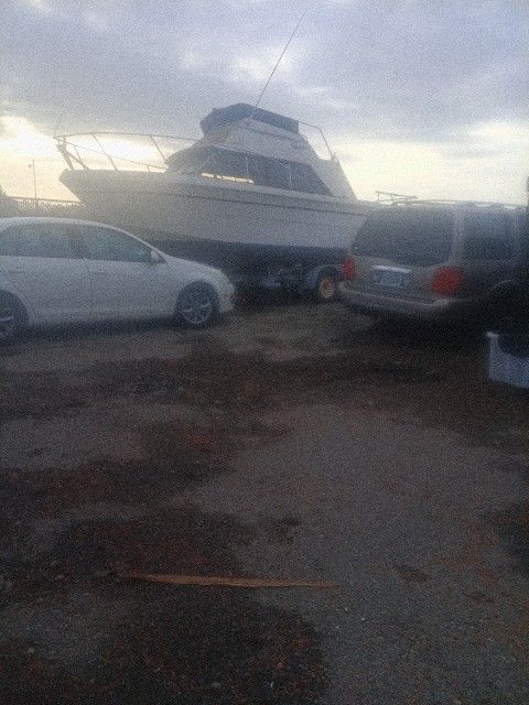 3,000$ Boat On Property