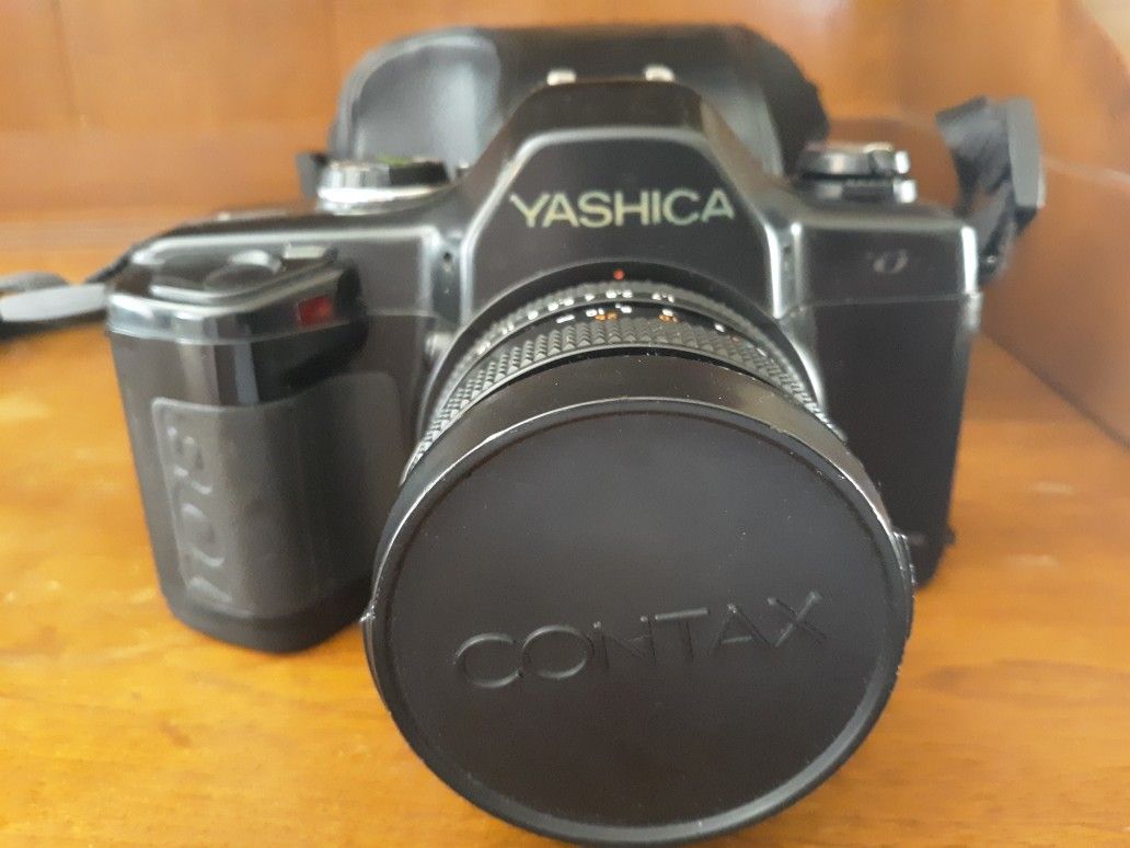 Yashica 108 with Contax Lense