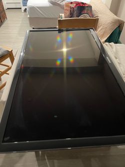 Samsung 46” LCD TV w/remote
