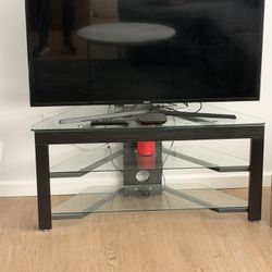 Samsung TV & TV Stand 