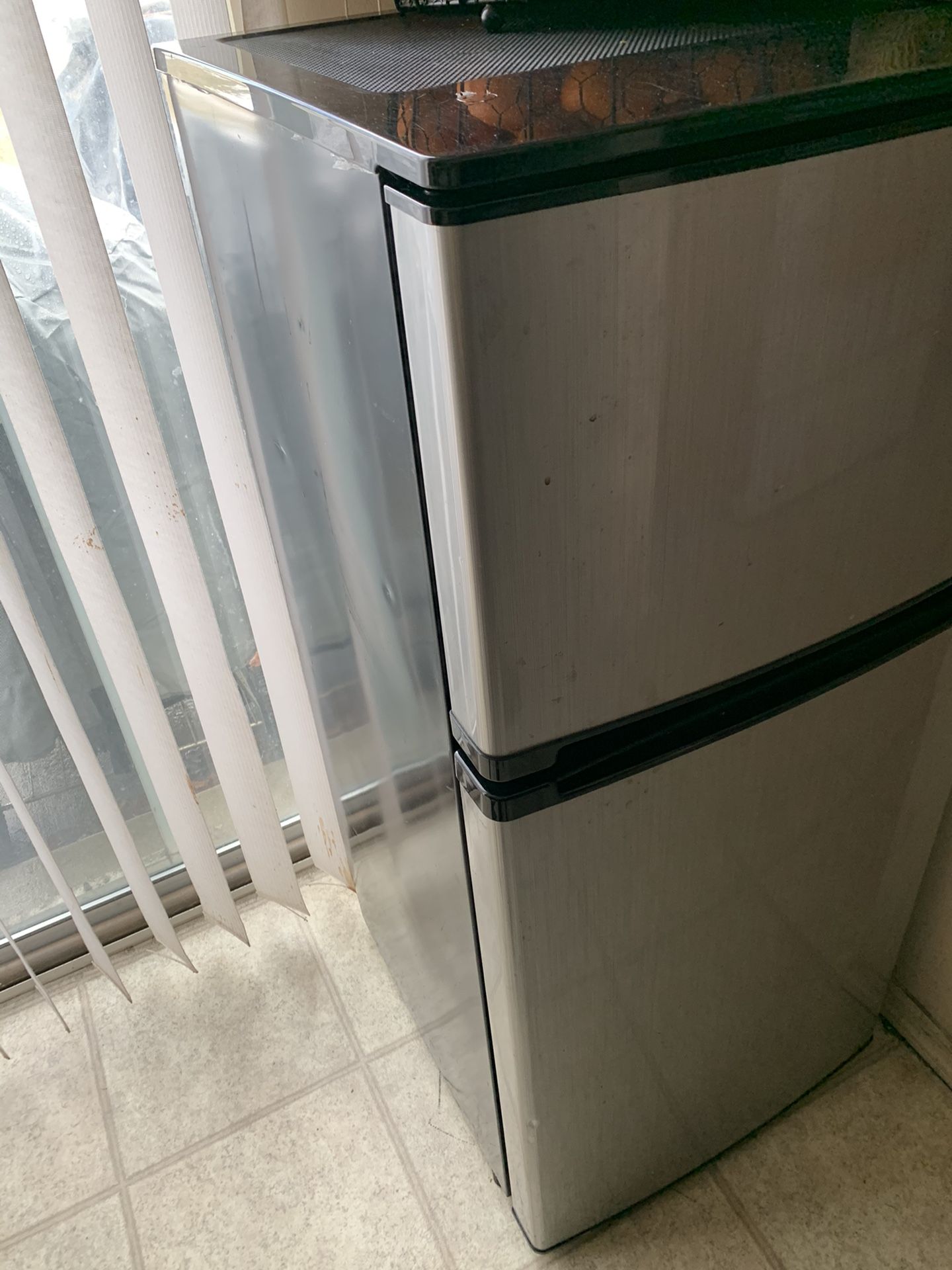 Vissani mini fridge for Sale in Salt Lake City, UT OfferUp