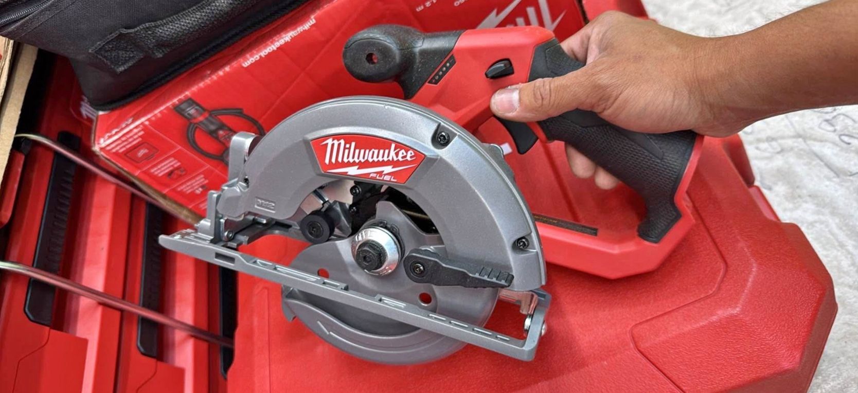 Milwaukee M12 Fuel 5-3/8in Circular Saw Tool Only