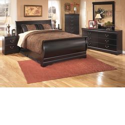 5-Piece Queen Bedroom Set In Dark Brown (PICK UP ONLY)