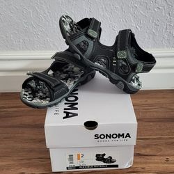 Practically New Boy Sandales Size 2 ( Used Once).