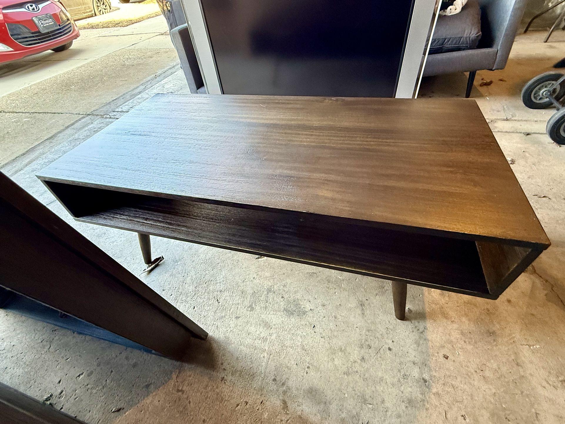 Ashley Furniture Kisper Coffee Table