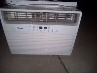AC WINDOW UNET 2022 DIGITAL MODEL VARY WELL TACKEN CARE OF PRICE $200 DOLLARS CASH ON PICK UP