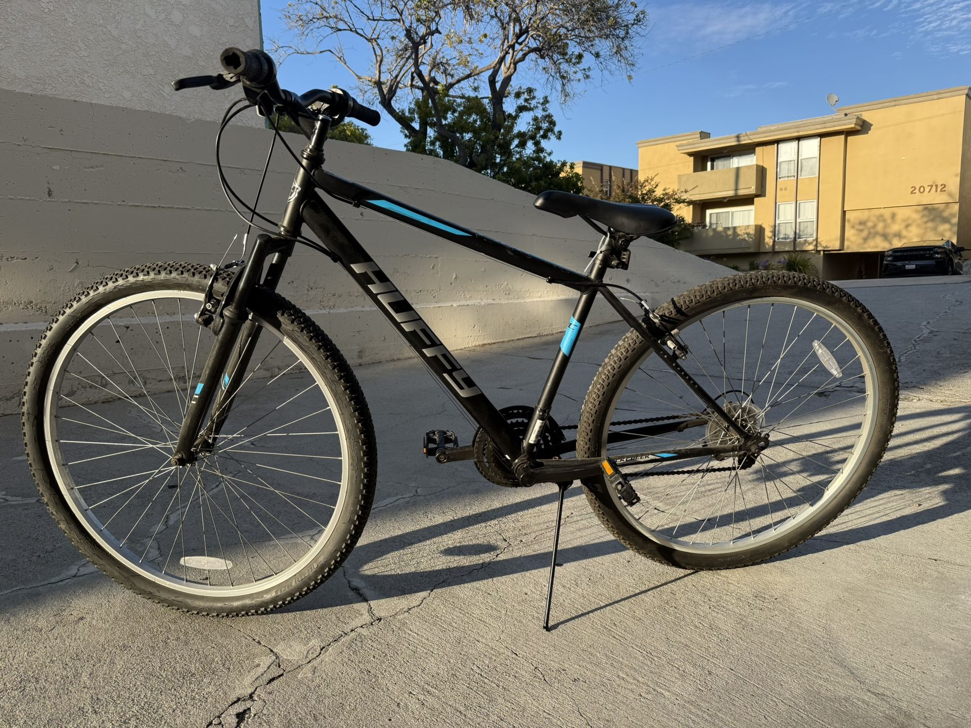 Huffy Rock Creek Mountain Bike 29” Tires