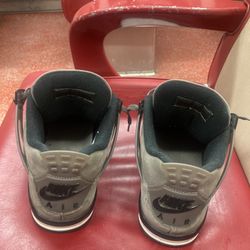 Cave stone 4s Size 10