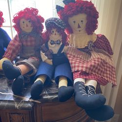 6 Raggedy Ann & Andy Dolls 