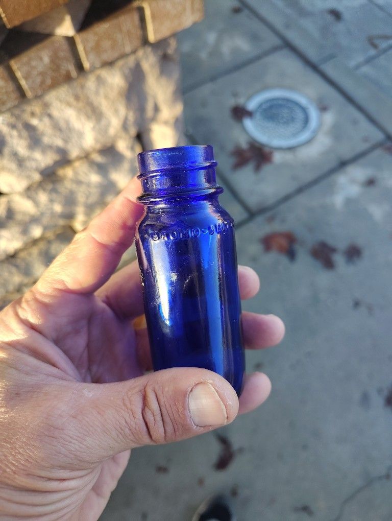 vintage cobalt blue Bromo-Seltzer bottle