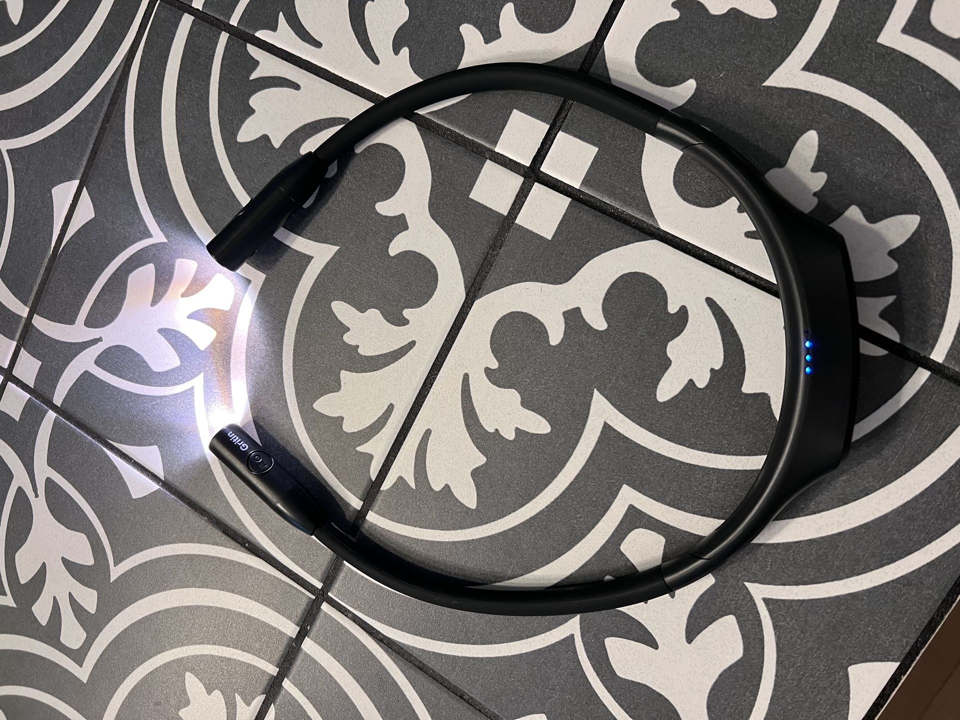 Gently Used Neck Reading Mechanic Electrician Light