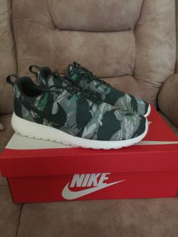 DS Nike Roshe Run Camo.