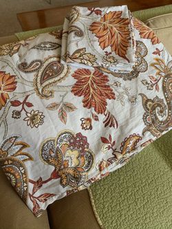 Duvet and two pillow shams king size