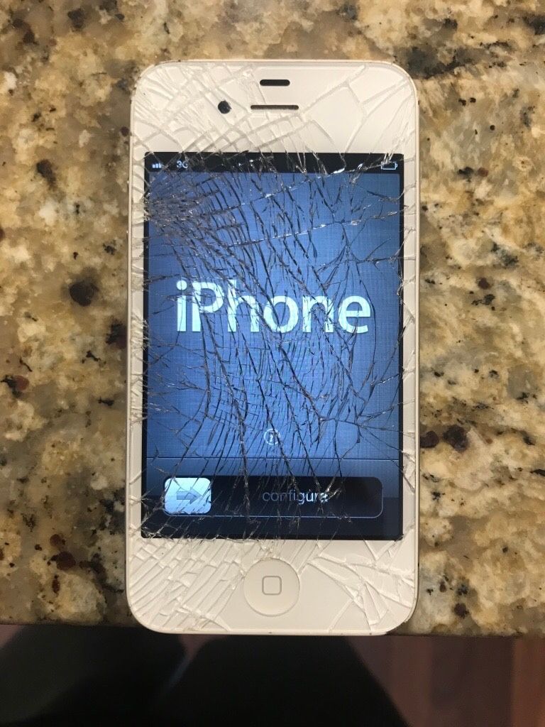 Cracked Screen iPhone 4 (CBM)