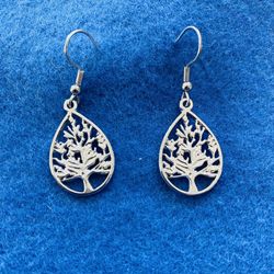 New Hand crafted tree of life earrings **free travel jewelry case with purchase*
