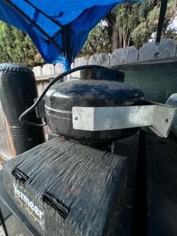 5 heat lamps and 2 fans