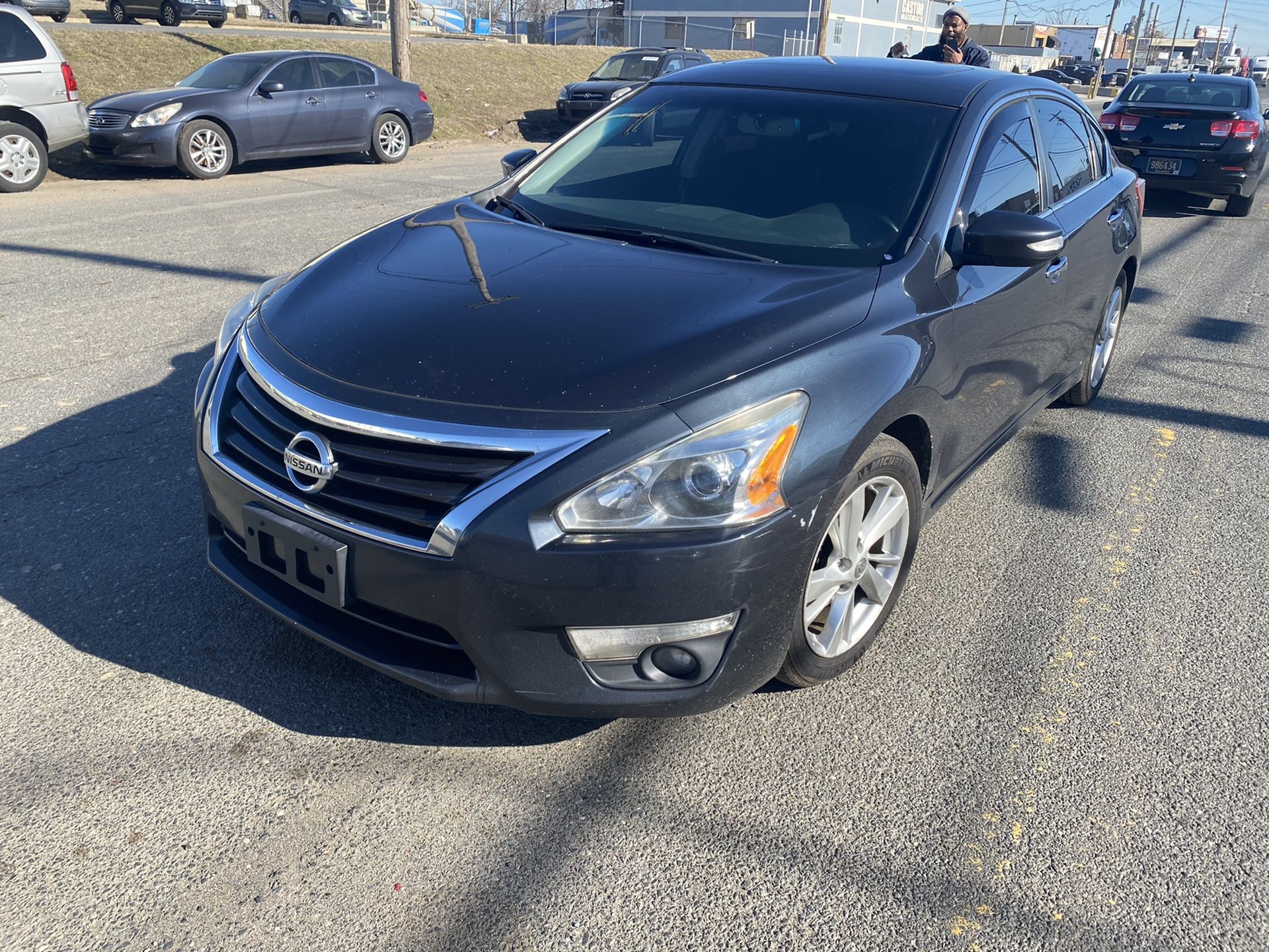 2013 Nissan Altima 78k $5600