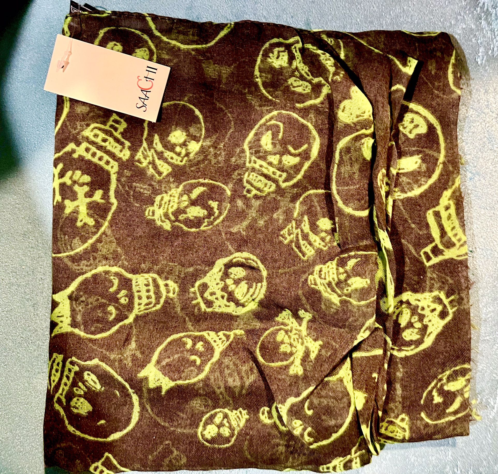 Skull scarf brand new item 4x6