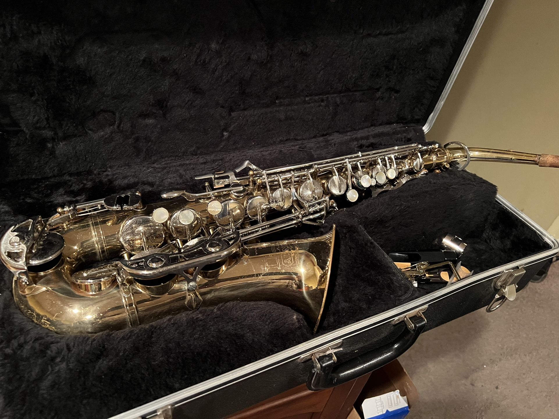 Selmer Bundy Alto Saxophone 2