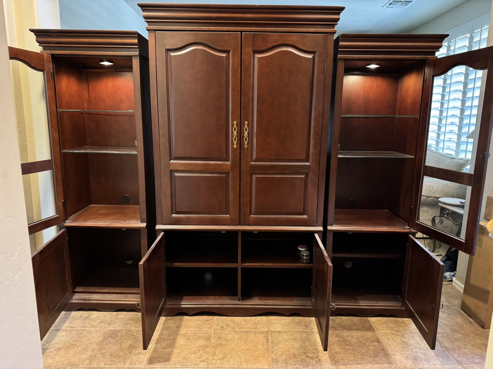 Entertainment center