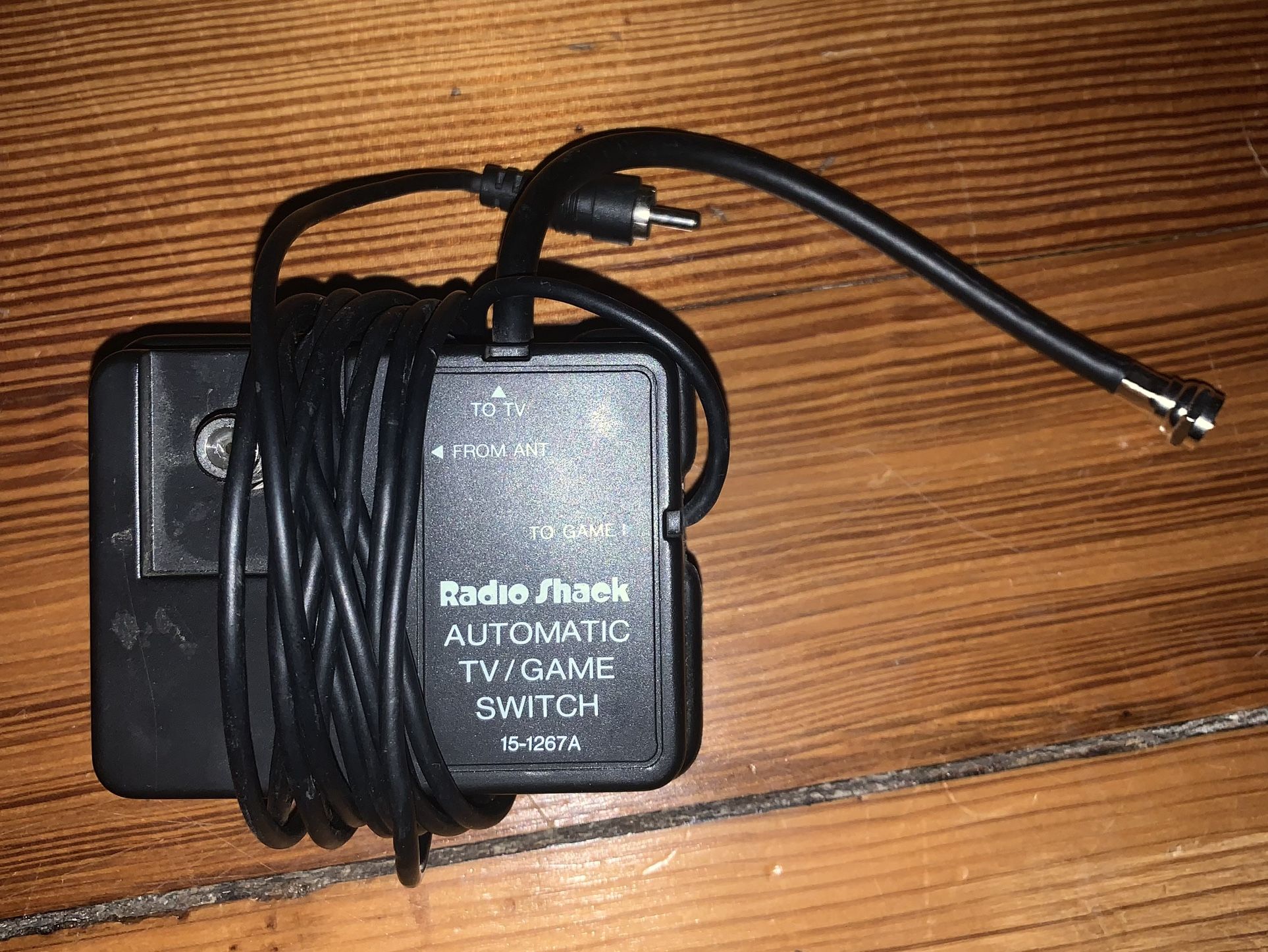Radio Shack Automatic TV/Game Switch 15-267A