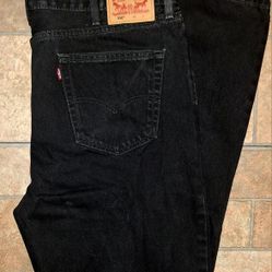 MEN'S LEVI'S/SIZE 42W X 34L