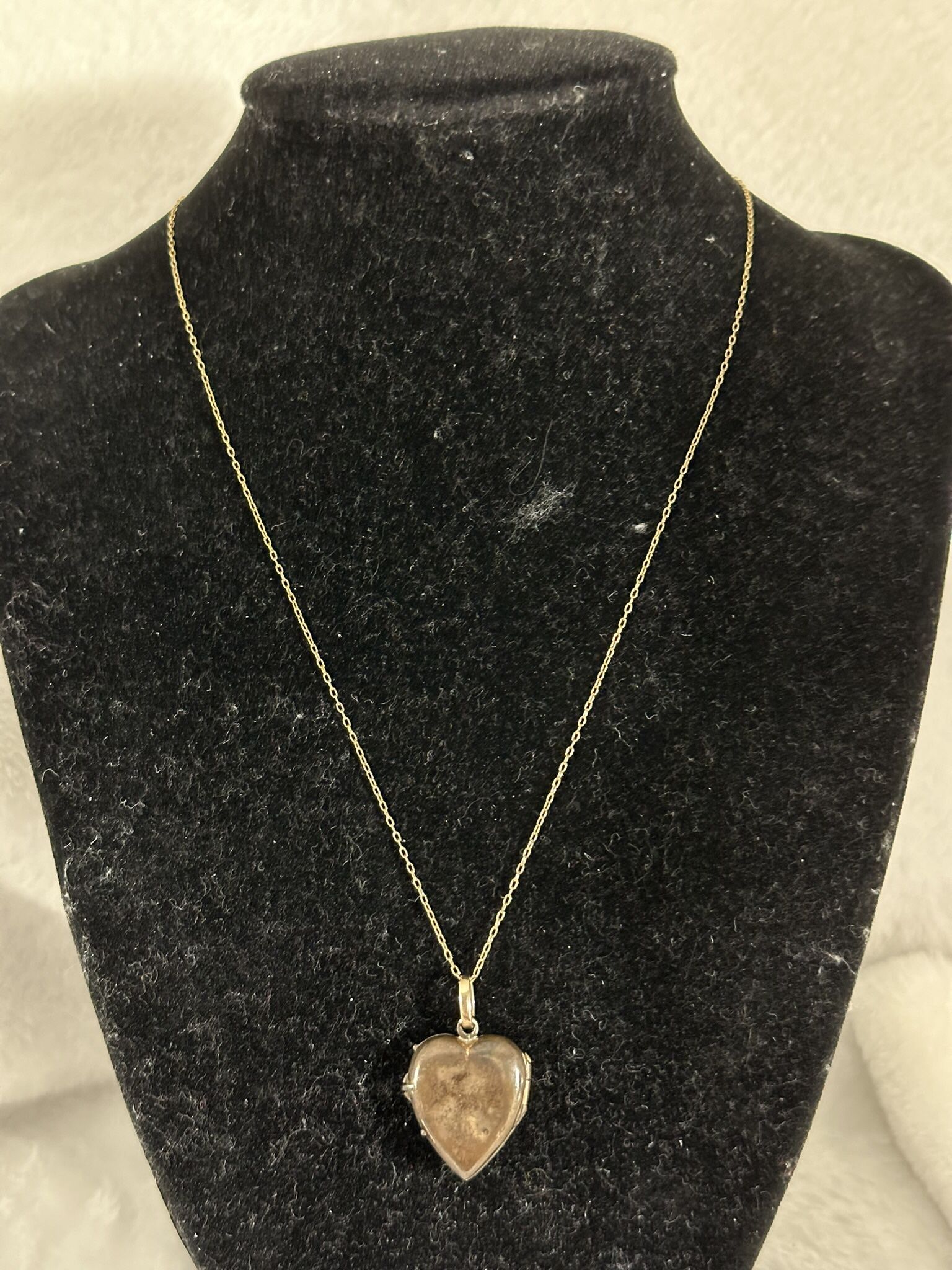 VTG Silver Locket With 14KT Bail W/ 18” 12 KT GP Chain Heart Shaped