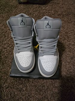 Air jordans mid 1s