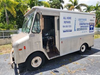 1978 CHEVY P30 GRUMMAN KURBMASTER TRUCK