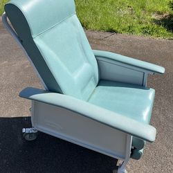 Senior recliner chair