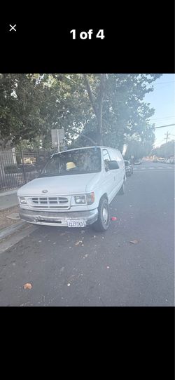 1999 Ford E-150