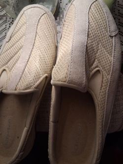 EASY SPIRIT  SIZE 9