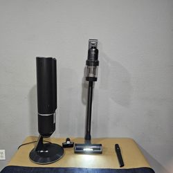 samsung bespoke jet ai vacuum with clean station