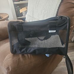 Airline Approved Pet Carrier..Like New!