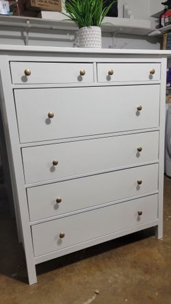MODERN IKEA HEMNES DRESSER ROLLING DEEP DRAWERS 43X20X52 LIKE NEW!! GOLD  KNOBS for Sale in Hickory Creek, TX - OfferUp