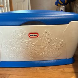 LITTLE TIKES TOY BOX
