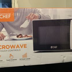 Microwave 0.7 cf With Touch Controls