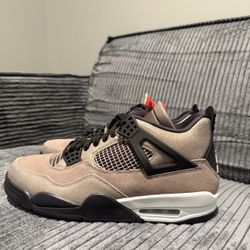 Jordan 4