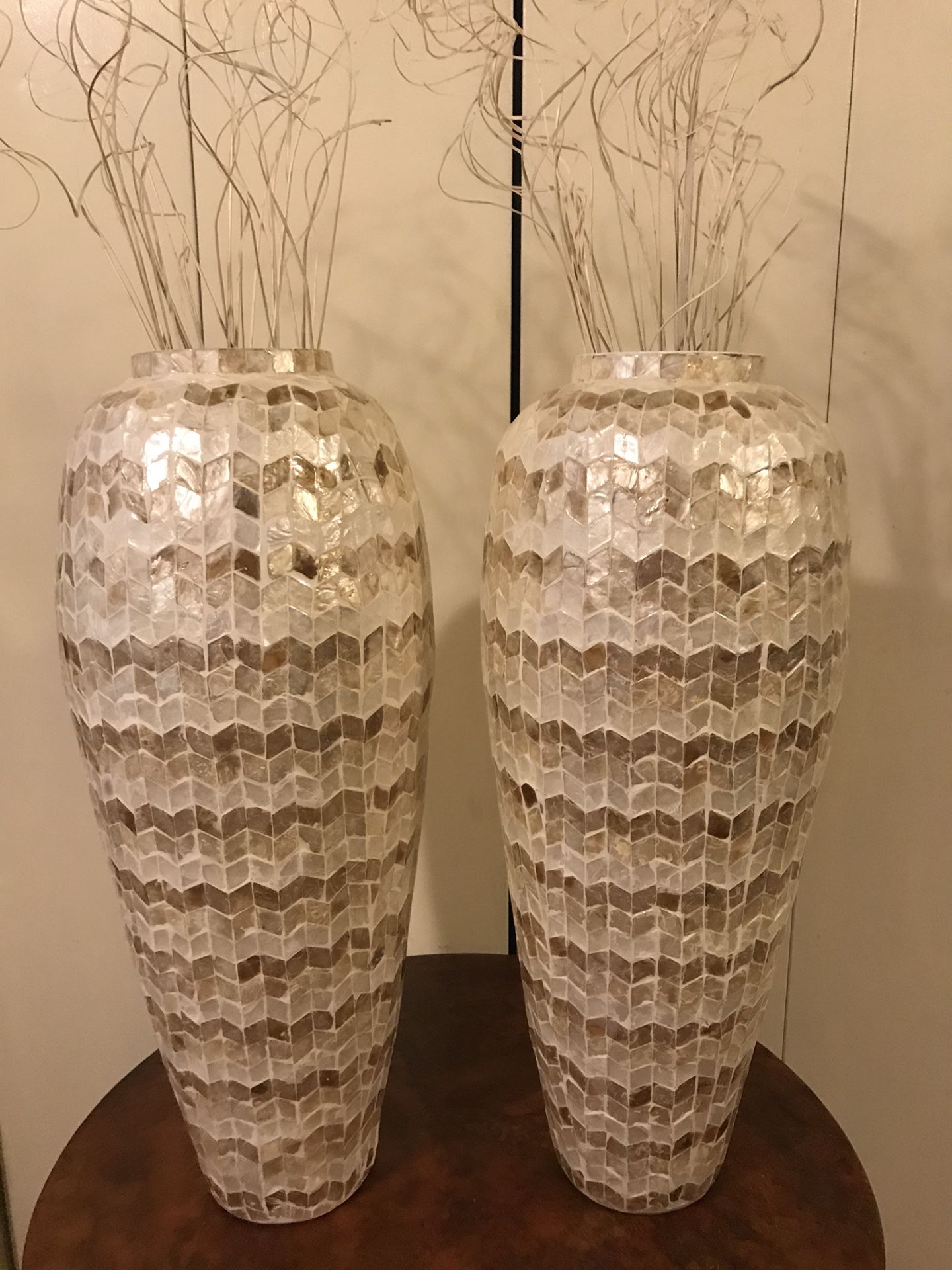 Set of 2 golden beige capiz vases 25” each check out my other items on this page message me if you interested gaithersburg md 20877