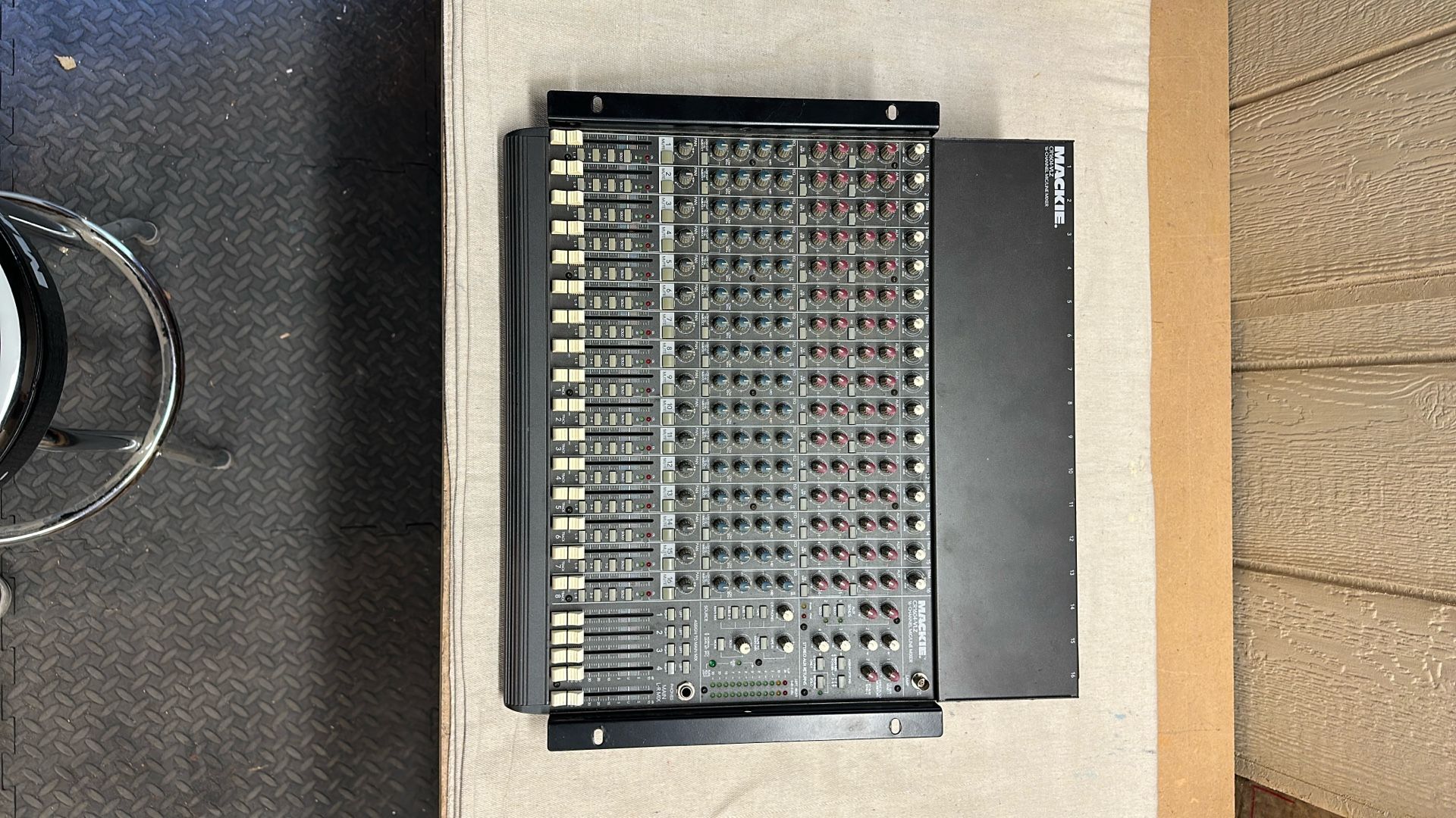 Mackie CR1604VLZ Mixer (unpowered)