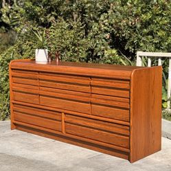Postmodern Waterfall 8-Drawer Lowboy Dresser – Vintage MCM Style Credenza (FREE DELIVERY 🚚)