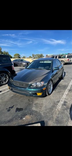 Is300 carbon hood