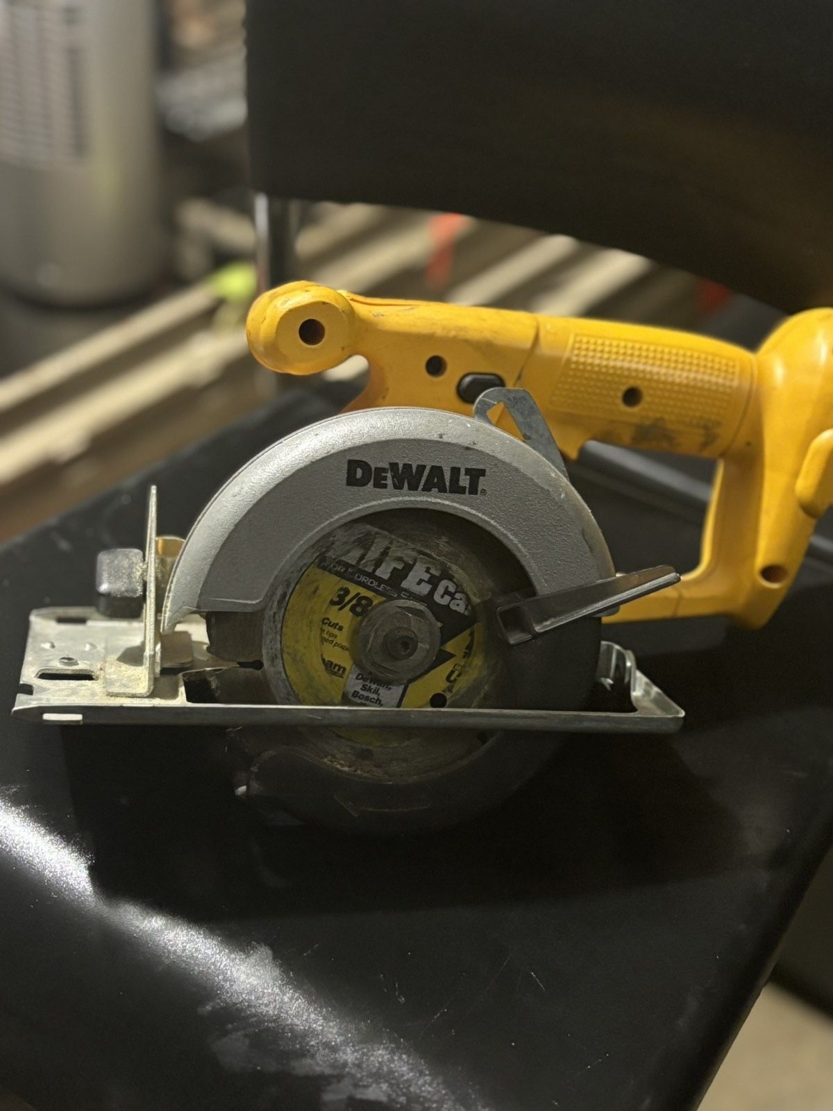 DEWALT DW936 18V CORDLESS 5 3/8 CIRCULAR TRIM SAW & Blade(Tool only)