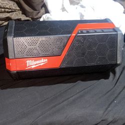 Milwaukee Job Site Speaker/w Drill Battery 