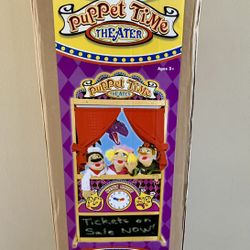 Melissa & Doug Deluxe Puppet Time Theater 