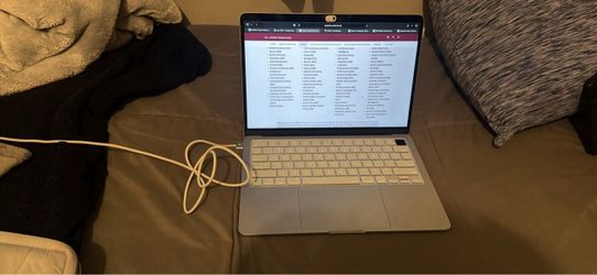2025 Mac Book Pro Baby blue