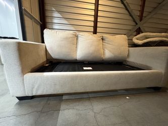 Couch that pulls out to a sleeper