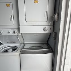 WHIRLPOOL 24” WASHER AND DRYER STACKABLE 